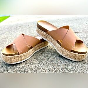 Size 9. Jute platform slide ons. Tan/nude color